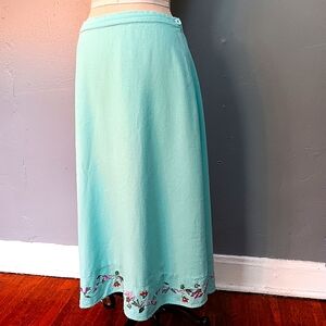 Vintage Birch Hill linen/rayon midi w embroidered flowers. Large.